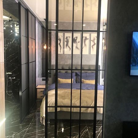 Luxury Design Apartments In The Center Of Kiev Экстерьер фото