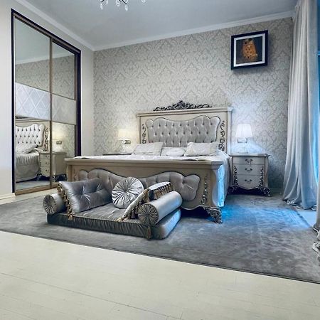 Luxury Design Apartments In The Center Of Kiev Экстерьер фото