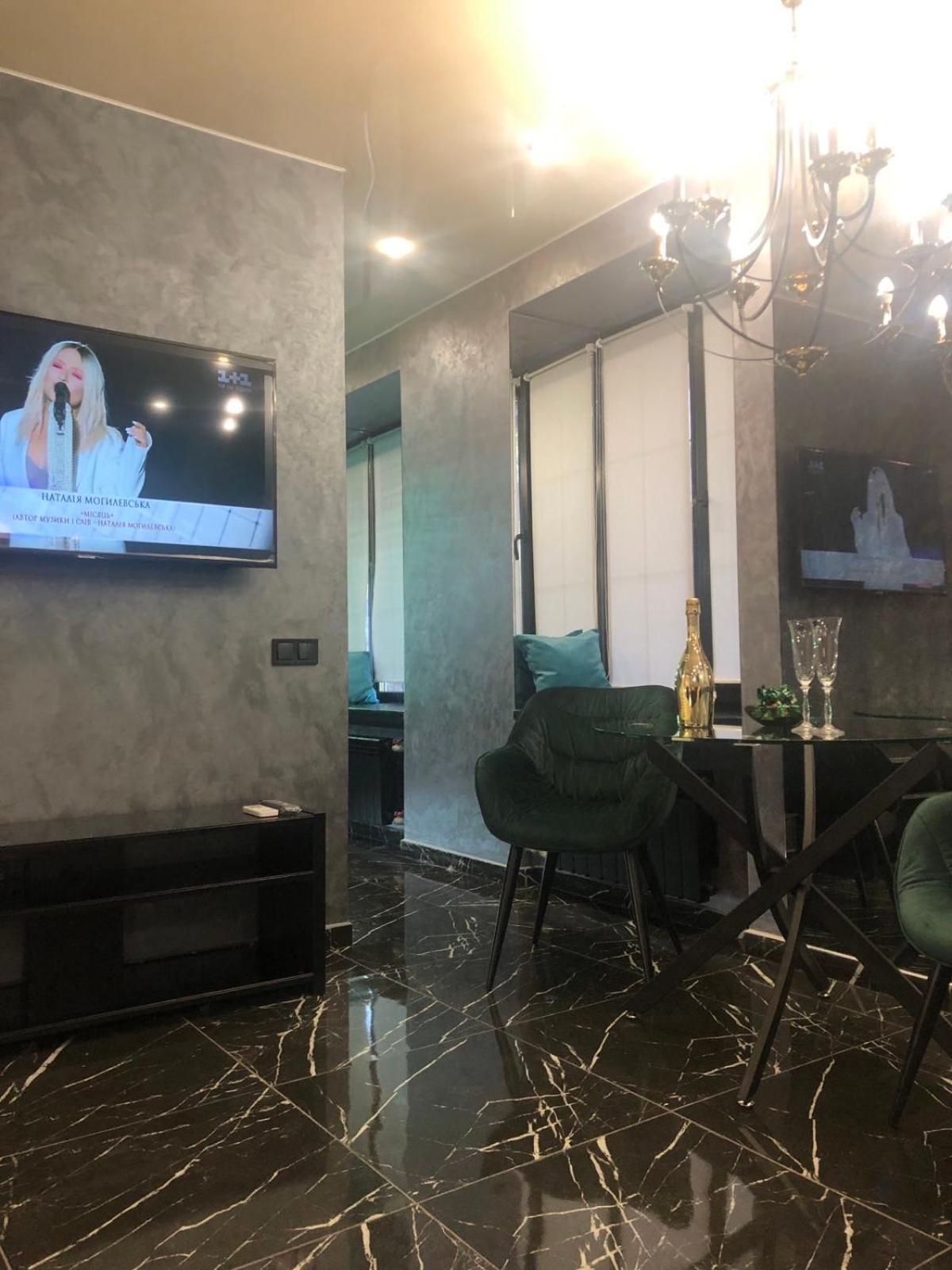 Luxury Design Apartments In The Center Of Kiev Экстерьер фото