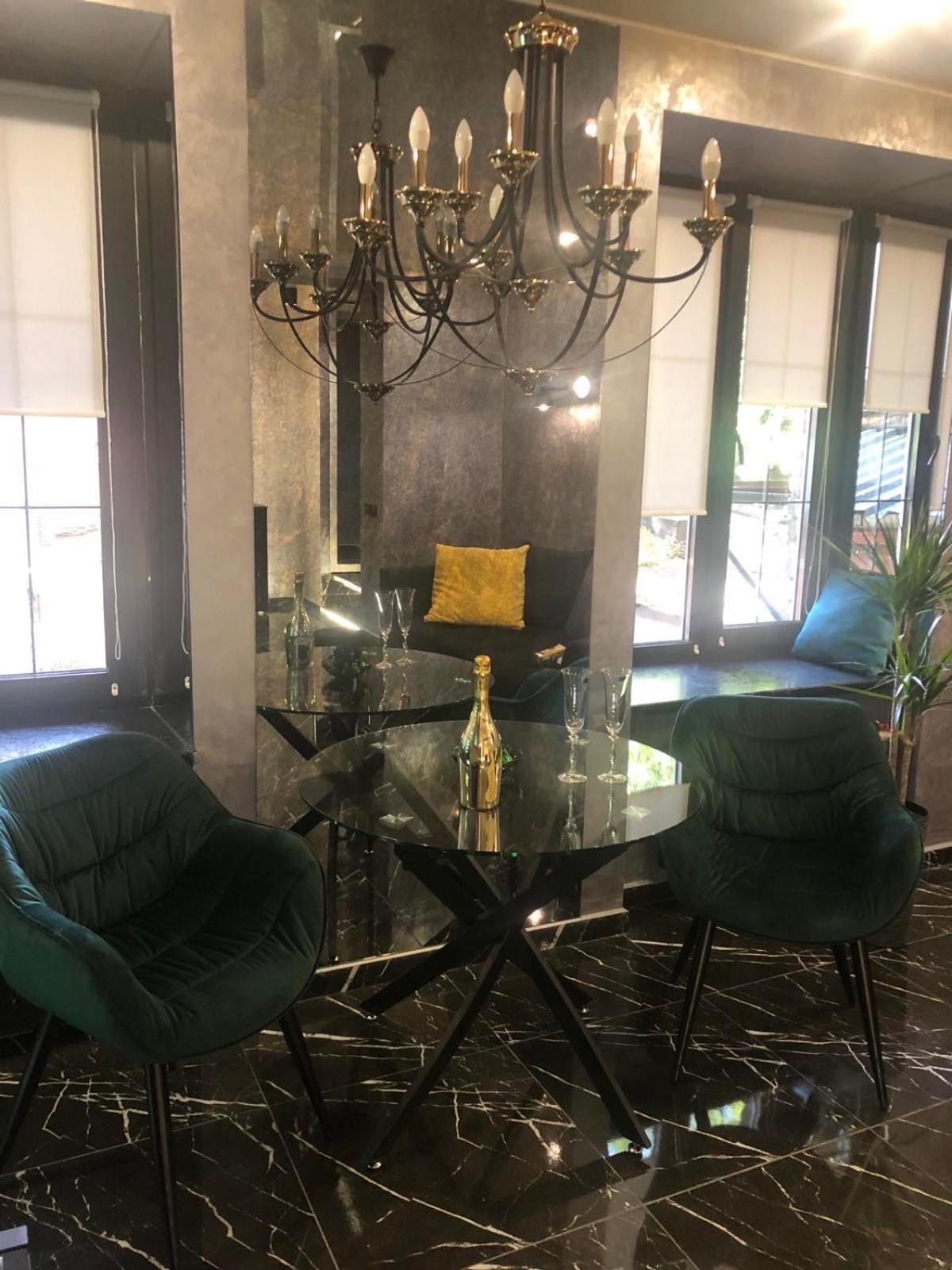 Luxury Design Apartments In The Center Of Kiev Экстерьер фото