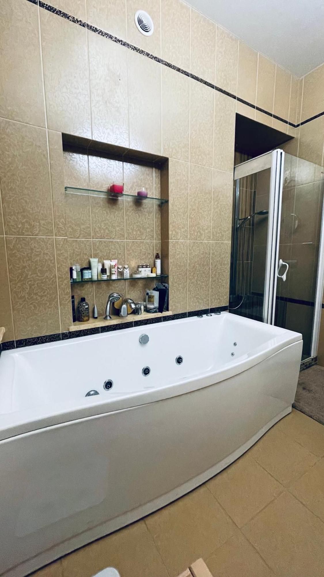 Luxury Design Apartments In The Center Of Kiev Экстерьер фото