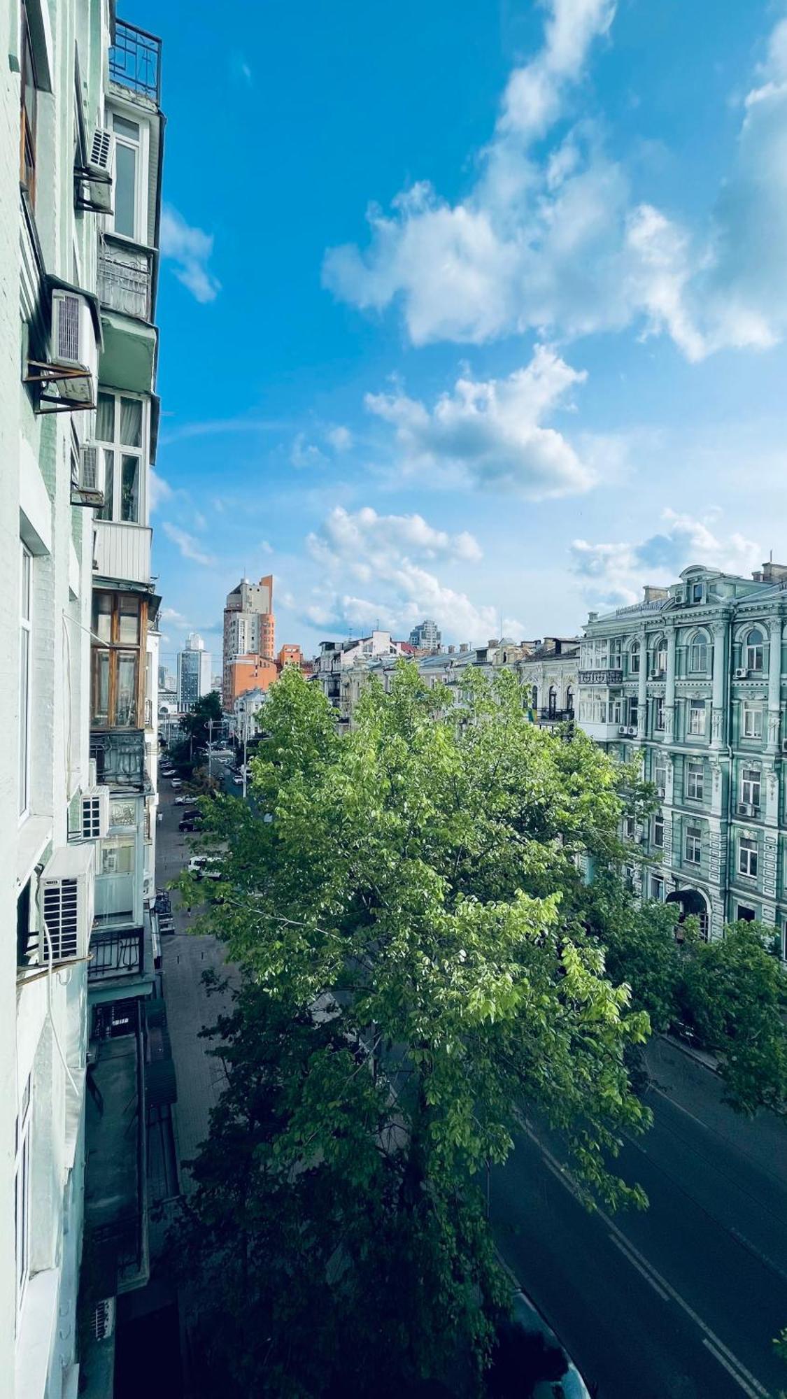 Luxury Design Apartments In The Center Of Kiev Экстерьер фото
